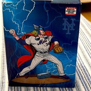 METS Noah Syndergaard bobble head! New in box & a great collectors piece.